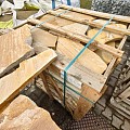 Brazil Yellow flagstones 2,5-4 cm. ~