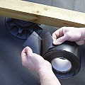 Cobra Bitudeck afdekband 7,5 cm. x 10 m¹ voor houten balk ~