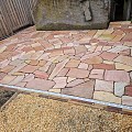Brazil Rosso flagstones 2,5-4 cm. ~