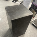 Zuil Spotted Bluestone rondom gezoet + gat 30x15x15 cm.