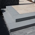 Donker grijs graniet G654 traptrede gevlamd 100x35x15 cm. ~
