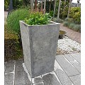 Blue Stone bloembak taps 30x30x60 cm. gezoet ~