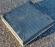 Rubbertegel zwart 30x30x6 cm. ~