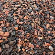 Rode mijnsteensplit (gecertificeerd) 14-25 mm. - 1 m³ BigBag á 1300 kg. ~