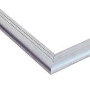 Aluminium daktrimset met ronde kraal t.b.v. plat dak, maximale dakmaat 350x350 cm. ~
