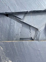 Black Night flagstones 1,5-4 cm. ~