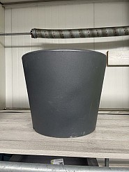 Otium Olla 40 Black Flowerpot (op=op)