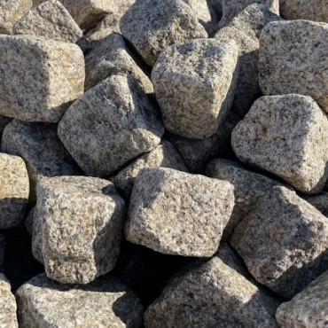 Gebr. Nat.gran Beige ca. 8x10 (5,5M2/ton =95st/M2) OP=OP ~