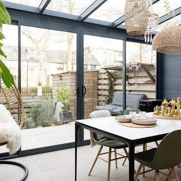 Alu.Schuifpui Type FS S5 (3 rails) 4500Bx2200H mm voorzien van slot kleur: n.t.b. ~