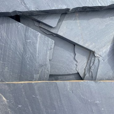 Black Night flagstones 1,5-4 cm. ~