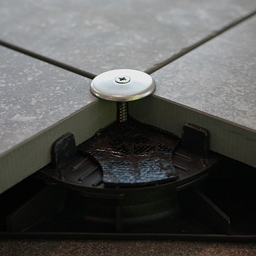 Tilekey, incl. schroef t.b.v. Comfort en Premium ~