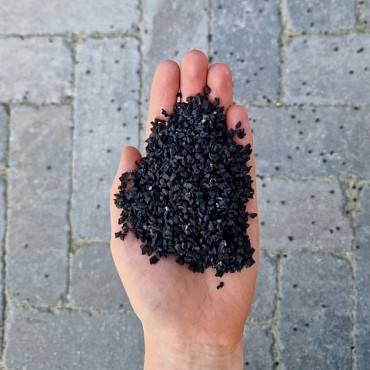Randafwerking SBR rubbergranulaat zwart 25 kg/50 ltr ~