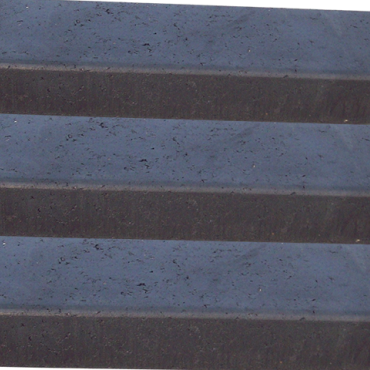 Traptrede Oud Hollands grijs of zwart 50x30x15 cm. ~