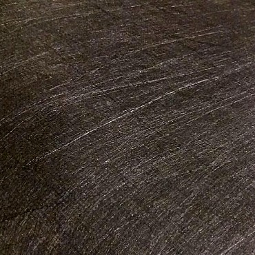 GSB drukverdelend doek zwart 4 mtr. breed tbv kunstgras ~