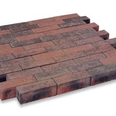 Dikformaat met facet rood-zwart 21x7x7 cm. ~