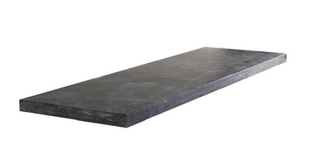 Vijverrand Spotted Bluestone gezoet met facet 100x35x3 cm.