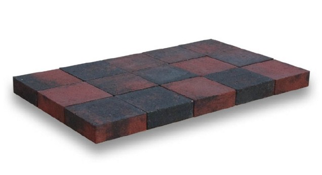 Strakstones rood-zwart 10,5x10,5x7 cm. ~