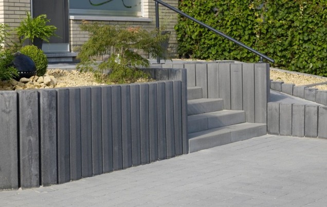 Strained Rock Blue Traptrede 100x40x15 cm. ZF ~