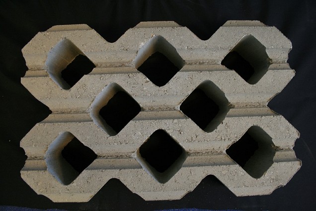 Grasbetontegel 60x40x10 cm. (4,17 stuks/m²) ribbel ~