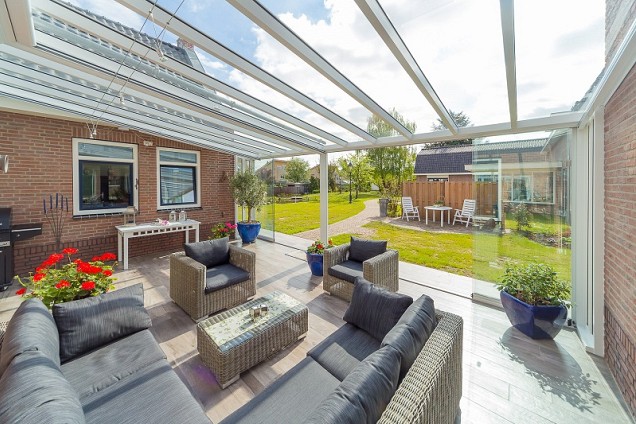 Verasol Greenline veranda voorbereid voor glas, 7000Bx3000D mm, 3 staanders, kleur: Wit RAL9010/Antraciet structuurlak ~