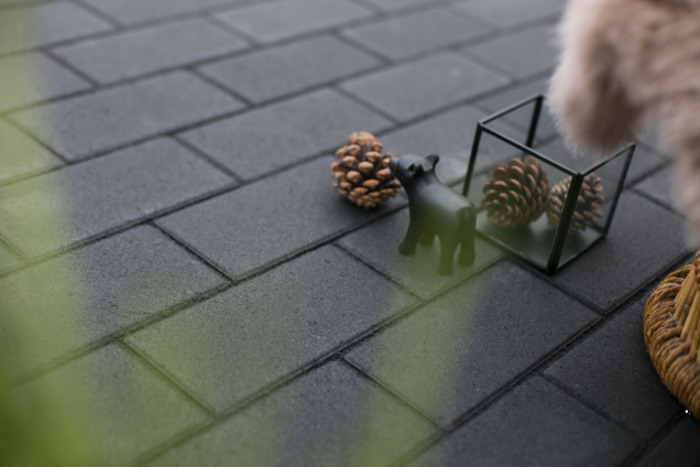 Virginia Black 21x10,5x8 cm. MF ~