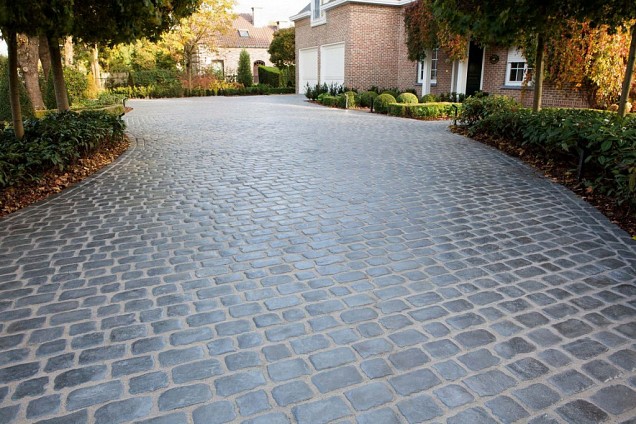 Courtstones Natural Belgian Blue 21,5/18,5/16,5/14,5/13,5x12,9x6 cm. ~