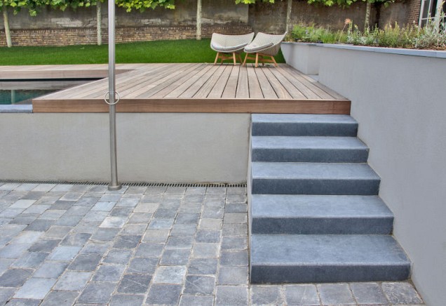 PL Vietn.hardst. oppervl gezaagd+kanten verouderd 20x20x5 cm. ~