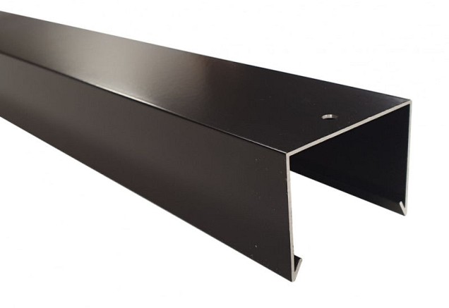Aluminium afdekkap met sponning (5.1 cm) 4.5x6.1x179.5 cm zwart RAL 9005 ~