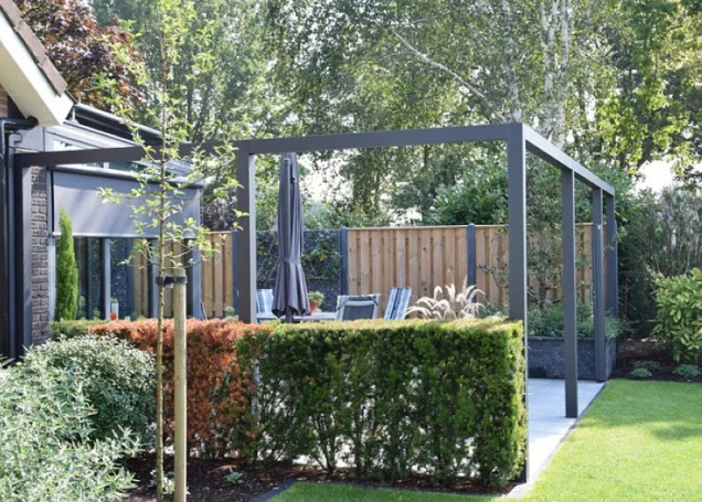 Luxxout aluminium pergola, breedte 0-100 cm. Uitval 0-100 cm. Profiel 100x100x2 mm. Kleur: antraciet ~