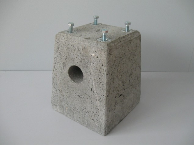 Betonpoer 4x M12 draadhuls incl. bout 25x25x30 cm. ~