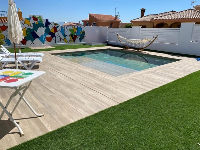 Zwembadrand recht Ordesa Natural 120x31,5x1,4 cm. Antislip ~