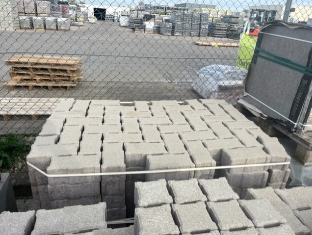 10,5x10,5x8 drain basic grijs gez ~