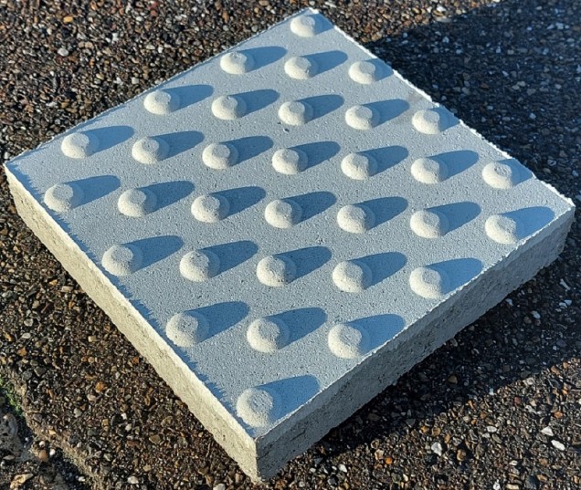 Aandachttegel Met Noppen 30x30x6 vlak Wit ~