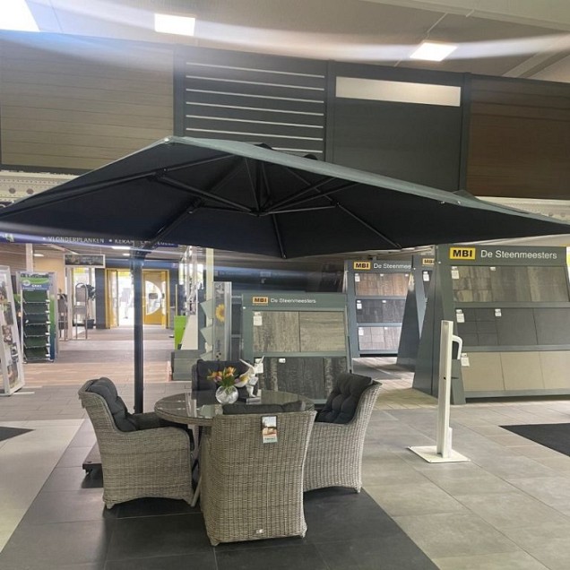Duraflex zweefparasol dubbele knikfunctie. exclusief (kruis)voet. Swiss Fabrics doek Charcoal (300x300 cm) ~