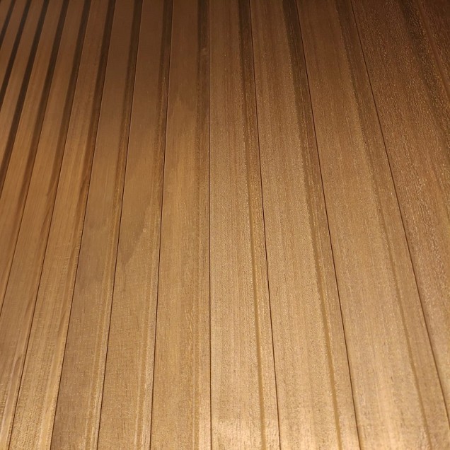 Enkelzijdige wand B met Thermo Triple profiel, ayous, hoogte 224 cm. ~