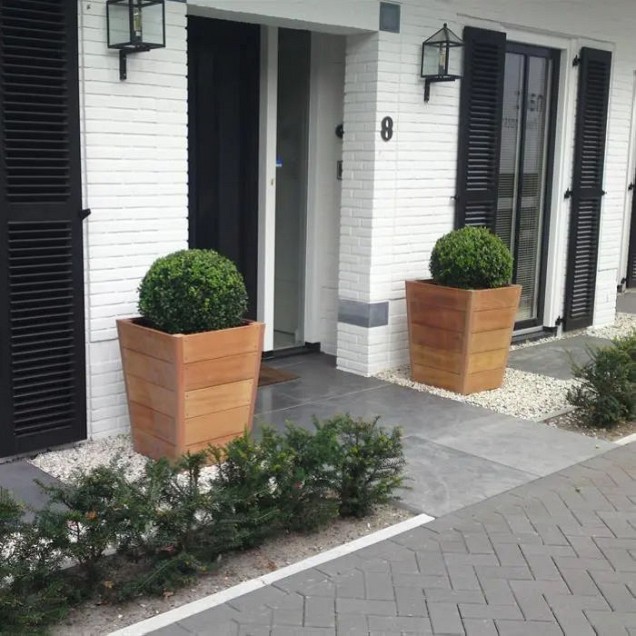 Garapa hardhouten tapse bloembak (LxBxH) 70x70x98,9 cm. (2,1 cm.) ~