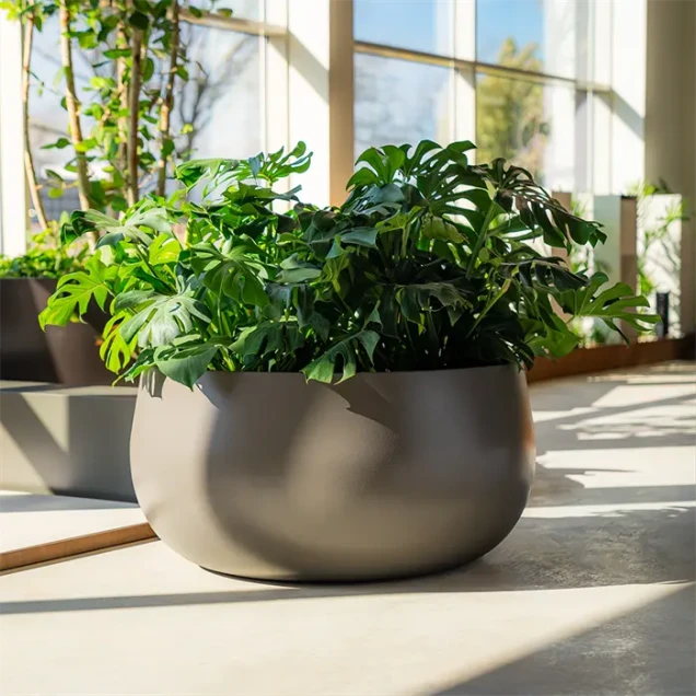 Komvormige bolle polyester bloembak Ø120x60 cm. ~