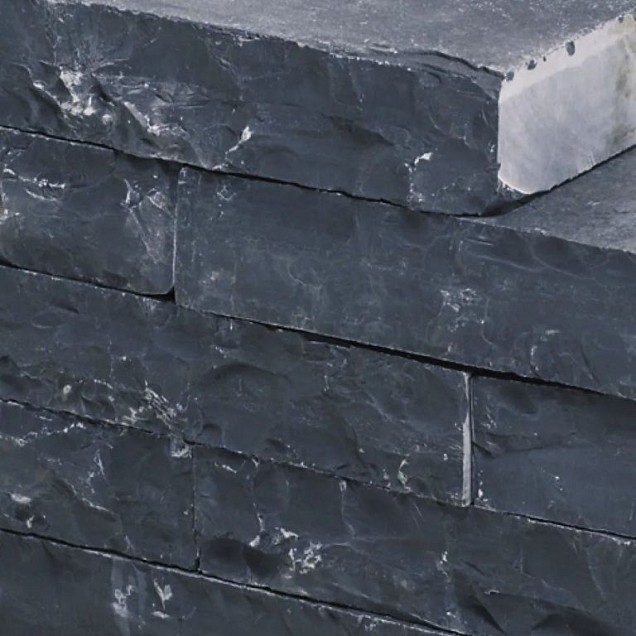Slimwall Black Beauty Rockface 40x16x8 cm. ~