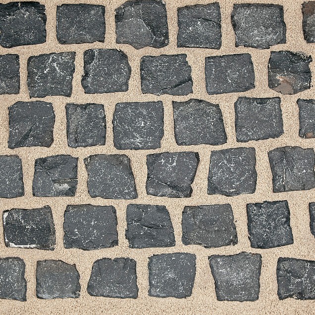 Kinderkoppen Basalt 4x6 cm. ~