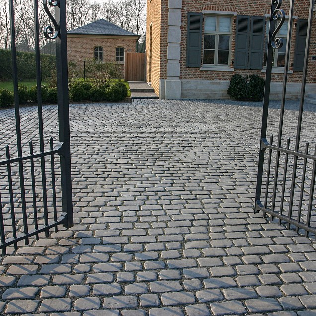 Courtstones Basalt 6 cm ~