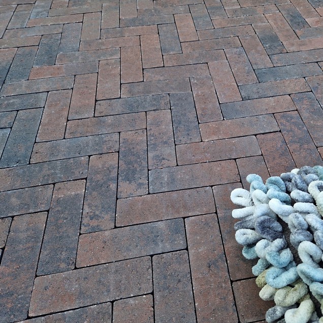 Strakke dikformaat 21x7x6 cm. Anloo ~