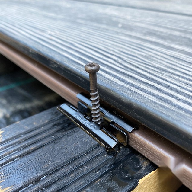 Eva-Last Driftwood Grey FSC Apex decking clip 24x190x3000mm houtnerf bc ~