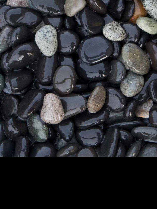 Beach Pebbles zwart (Castle Black) 8-16 mm. - 0,7 m³ BigBag á 1250 kg. ~