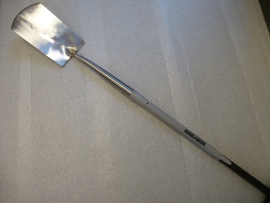 Spade met hals blank geslepen ~