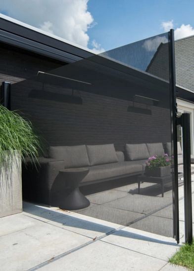 Inova terrasscherm 100-185 cm hoog. Uitrollengte 0-100 cm. Doek: Soltis 92, kleur xxxxx. Kleur cassette: xxxxx ~