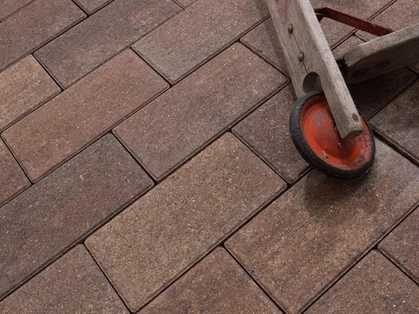 BKK Mont Granada 21x10,5x8 cm. MF ~