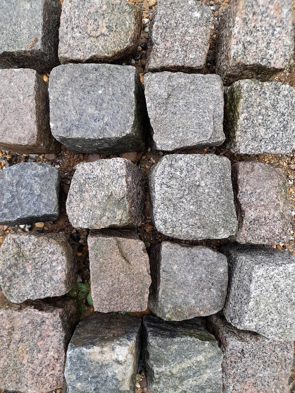 Kinderkop Gebr. Zweeds Gran. ca. 8 x 8 ± 145KG OP=OP ~