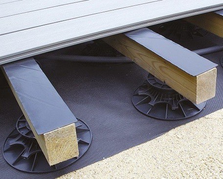Cobra Bitudeck afdekband 7,5 cm. x 10 m¹ voor houten balk ~