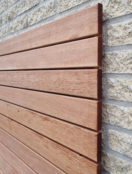 Keruing scherm 180x180 cm. 50 Lamellen 1,5x7 cm. Premium ~