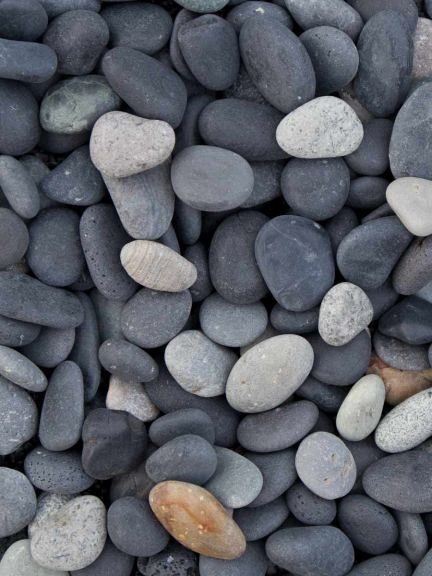 Beach Pebbles zwart (Castle Black) 16-25 mm. - 1 m³ BigBag á 1800 kg. ~